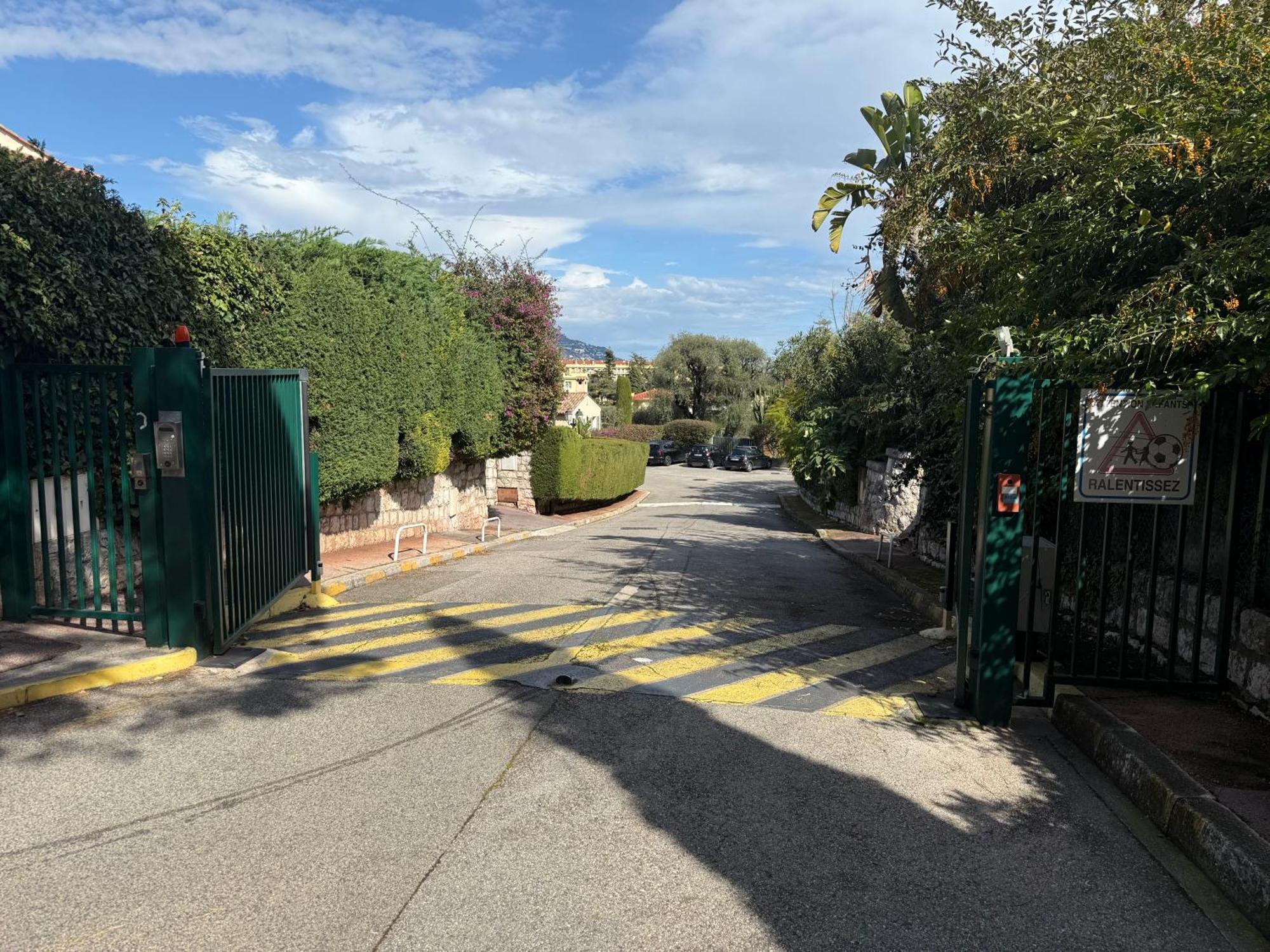 Studio Calme A Deux Pas De La Mer Avec Jardin Et Parking Prive Больє-сюр-Мер Екстер'єр фото