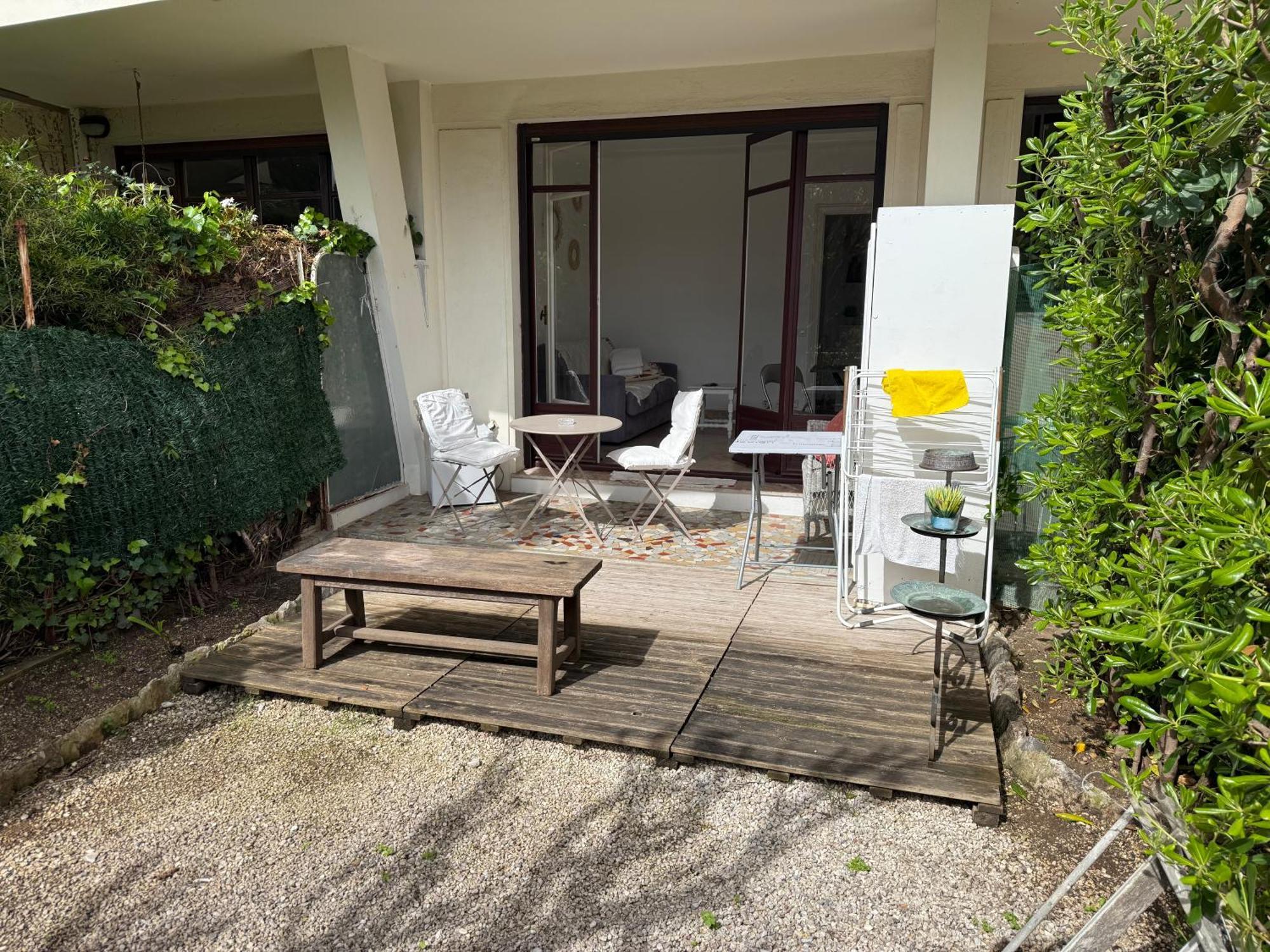 Studio Calme A Deux Pas De La Mer Avec Jardin Et Parking Prive Больє-сюр-Мер Екстер'єр фото